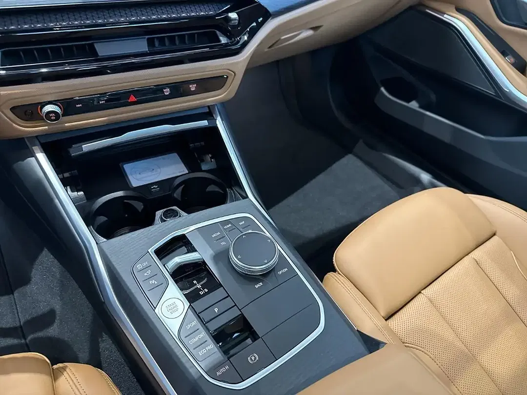 BMW 320 - Thumbnail 13