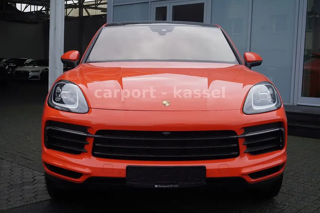Porsche Cayenne - Thumbnail 2