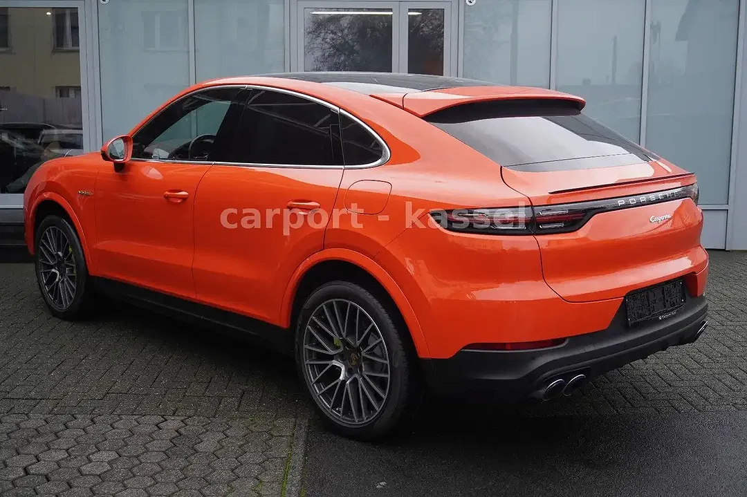 Porsche Cayenne - Thumbnail 3