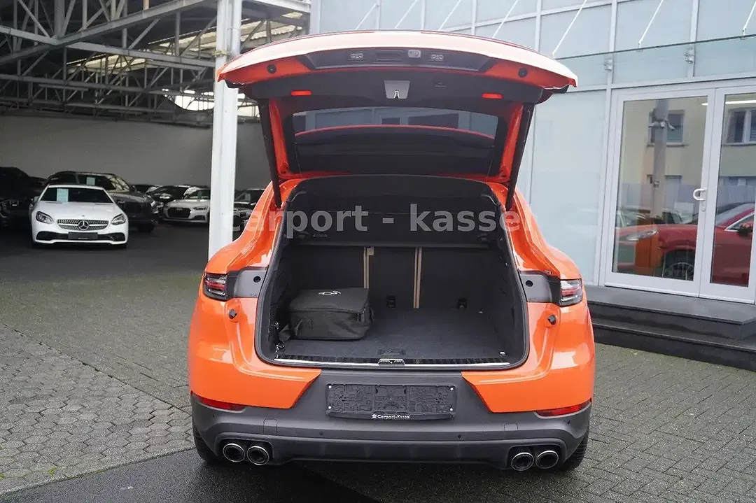 Porsche Cayenne - Thumbnail 8