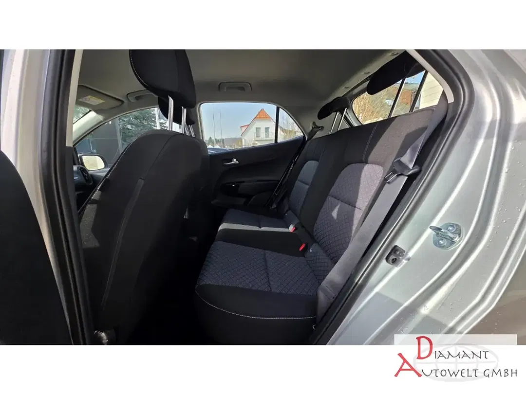 Kia Picanto - Thumbnail 10