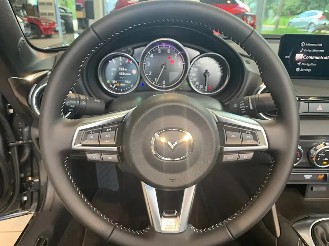 Mazda MX-5 - Thumbnail 9