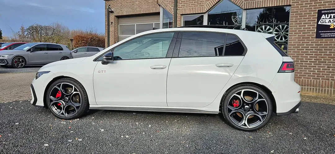 Volkswagen Golf GTI - Thumbnail 2