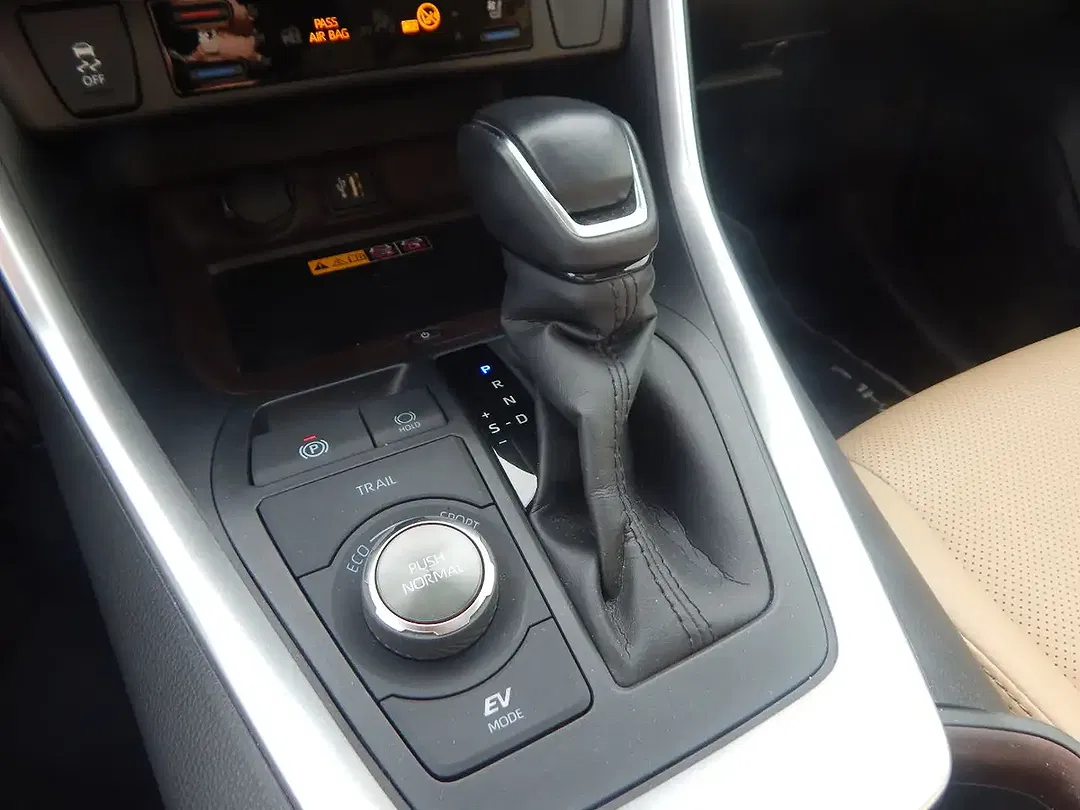 Toyota RAV 4 - Thumbnail 14