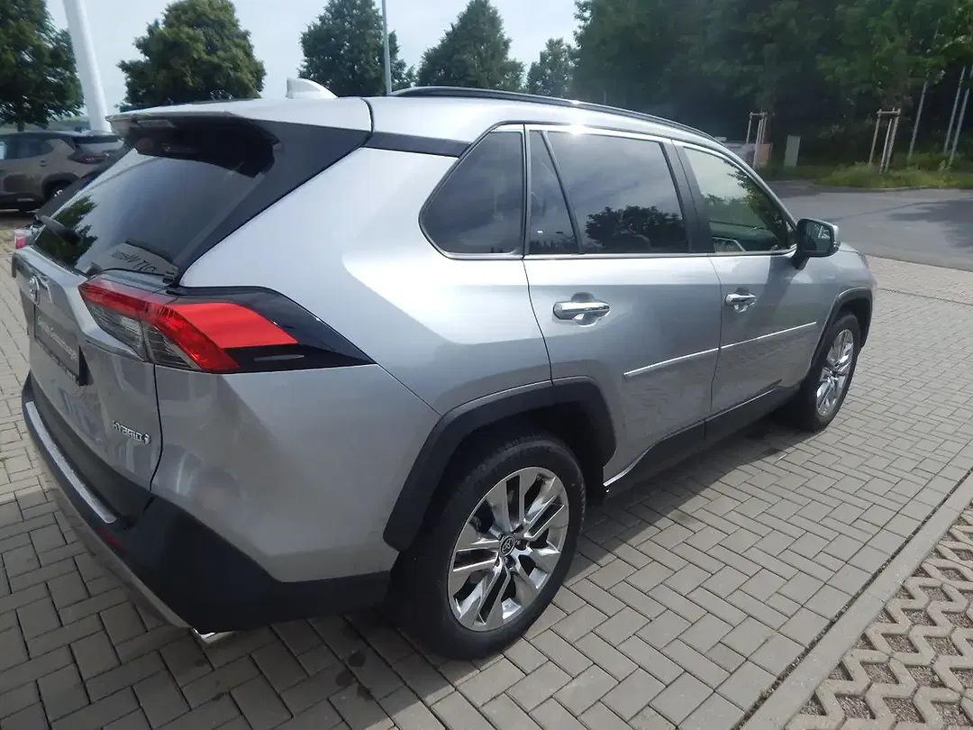 Toyota RAV 4 - Thumbnail 5