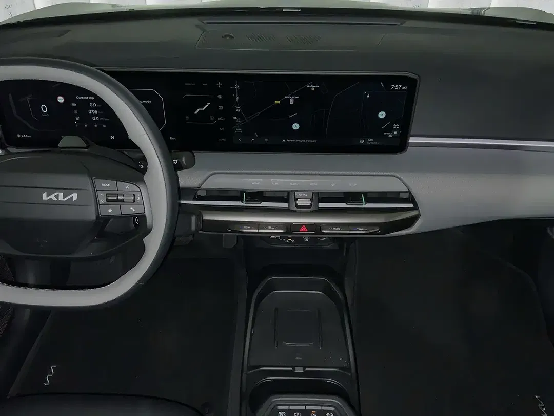 Kia EV4 - Thumbnail 15