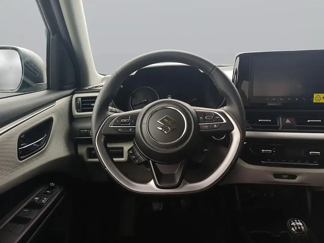Suzuki Swift - Thumbnail 12