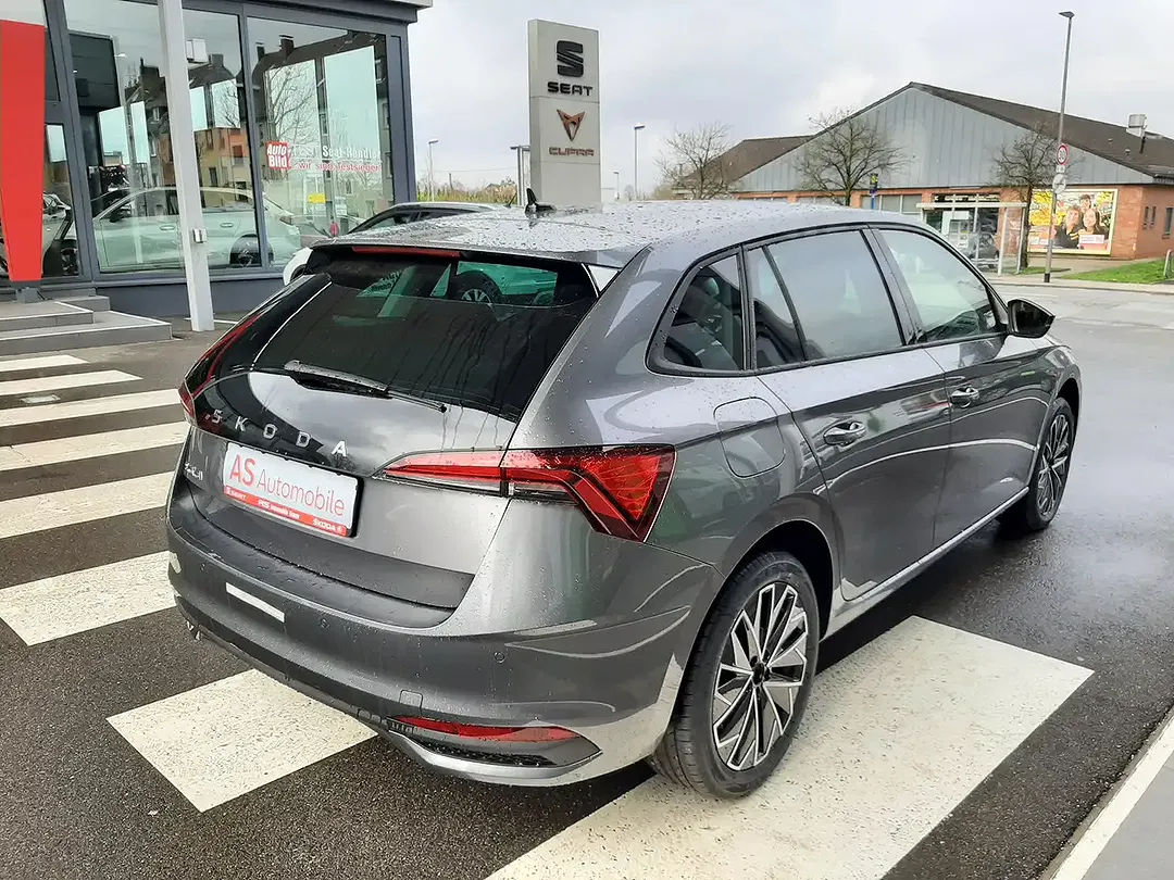 Skoda Scala - Thumbnail 2