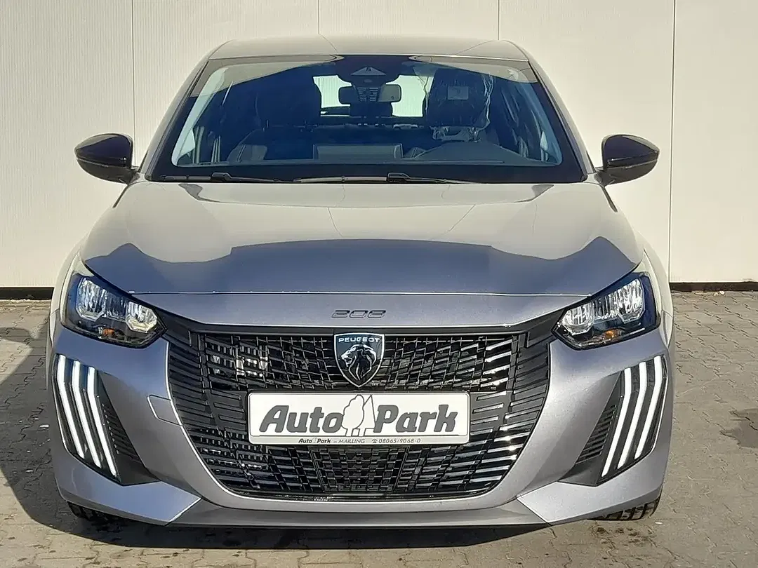Peugeot 208 - Thumbnail 3