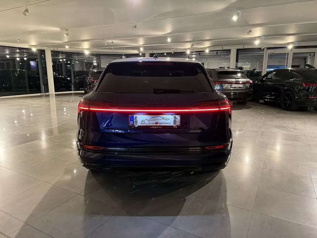 Audi Q8 e-tron - Thumbnail 2
