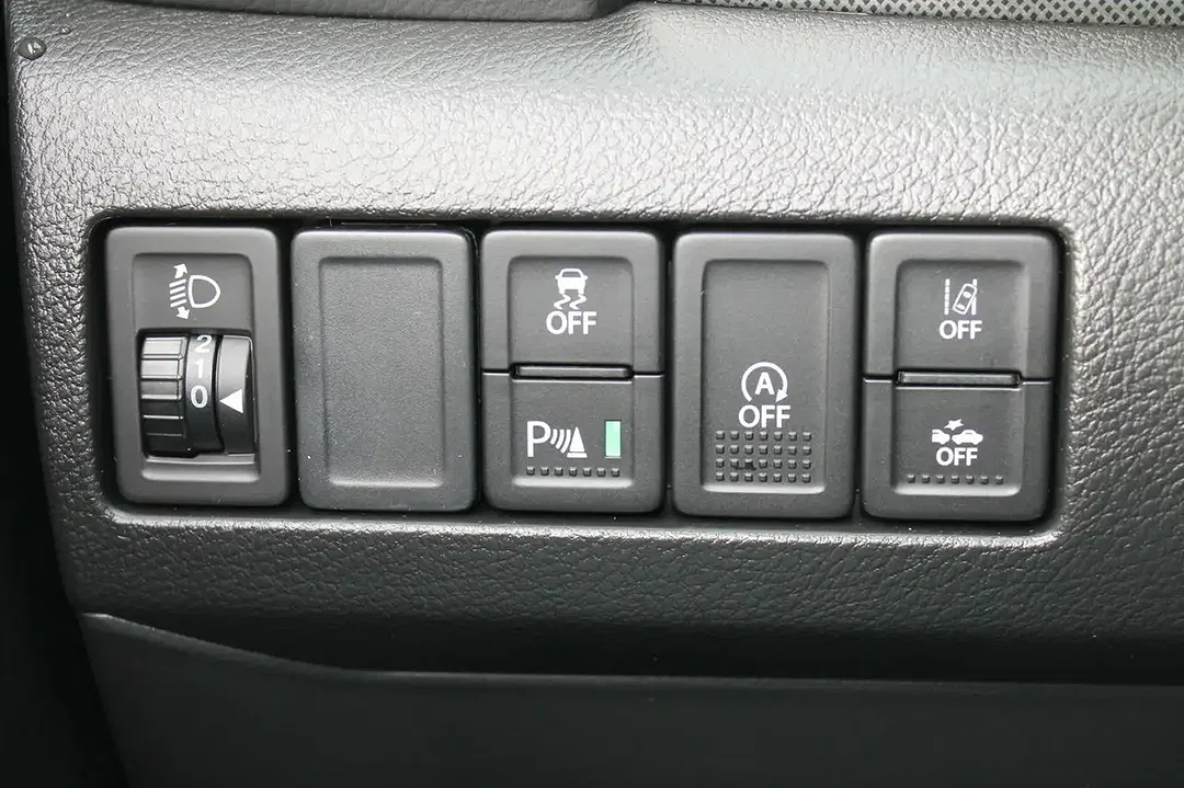Suzuki Vitara - Thumbnail 6