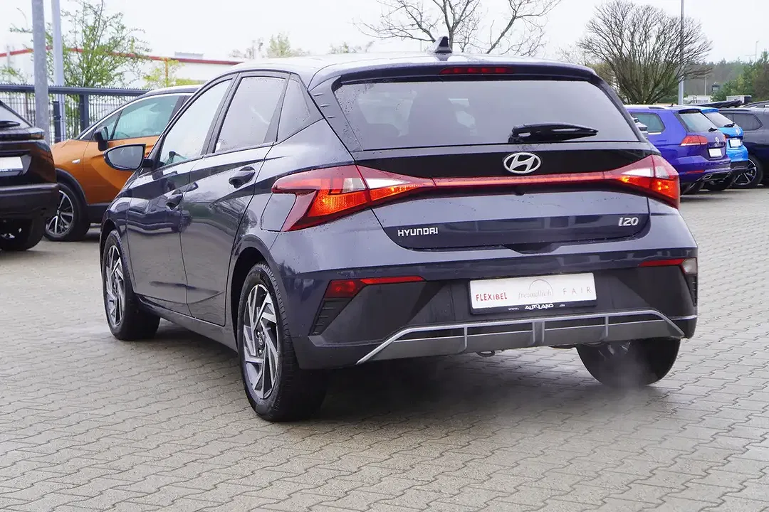 Hyundai i20 - Thumbnail 3