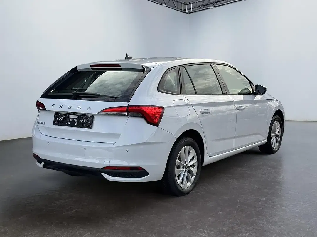 Skoda Scala - Thumbnail 4