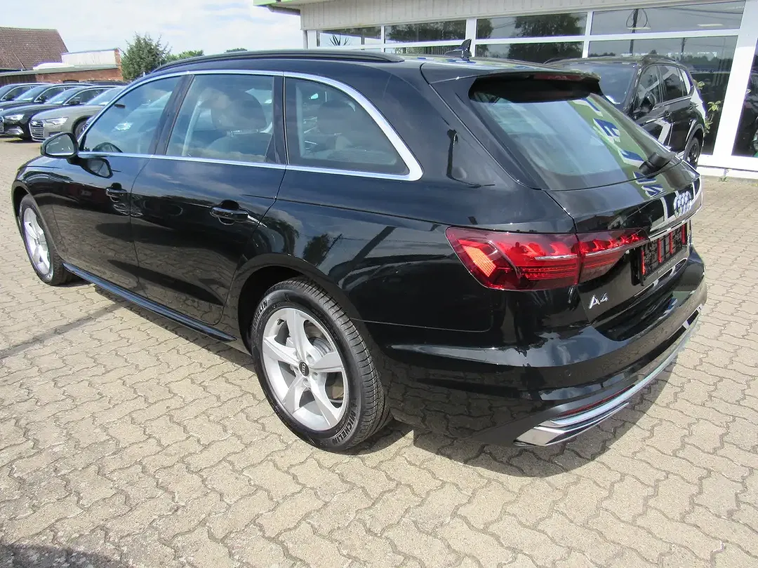 Audi A4 - Thumbnail 11