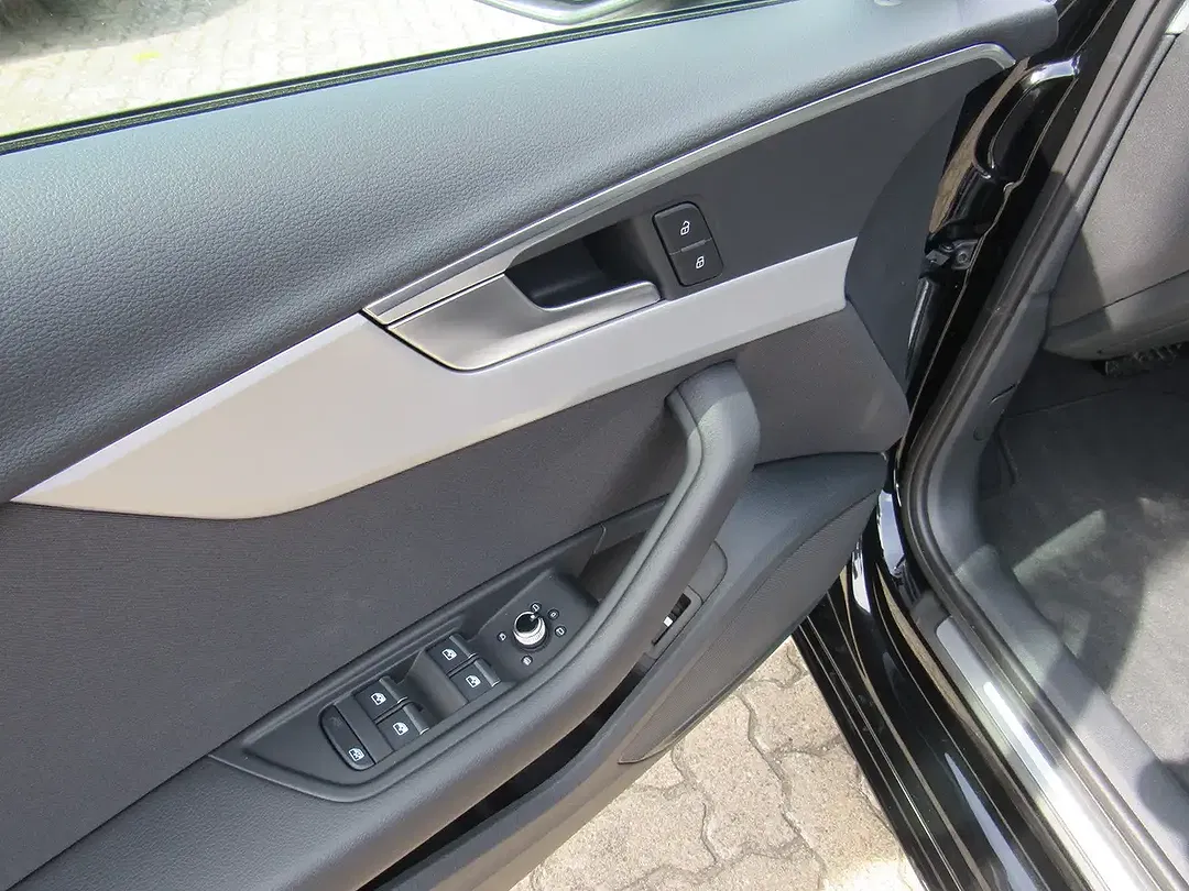 Audi A4 - Thumbnail 12