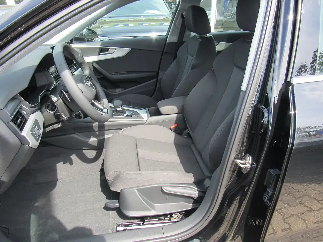 Audi A4 - Thumbnail 13