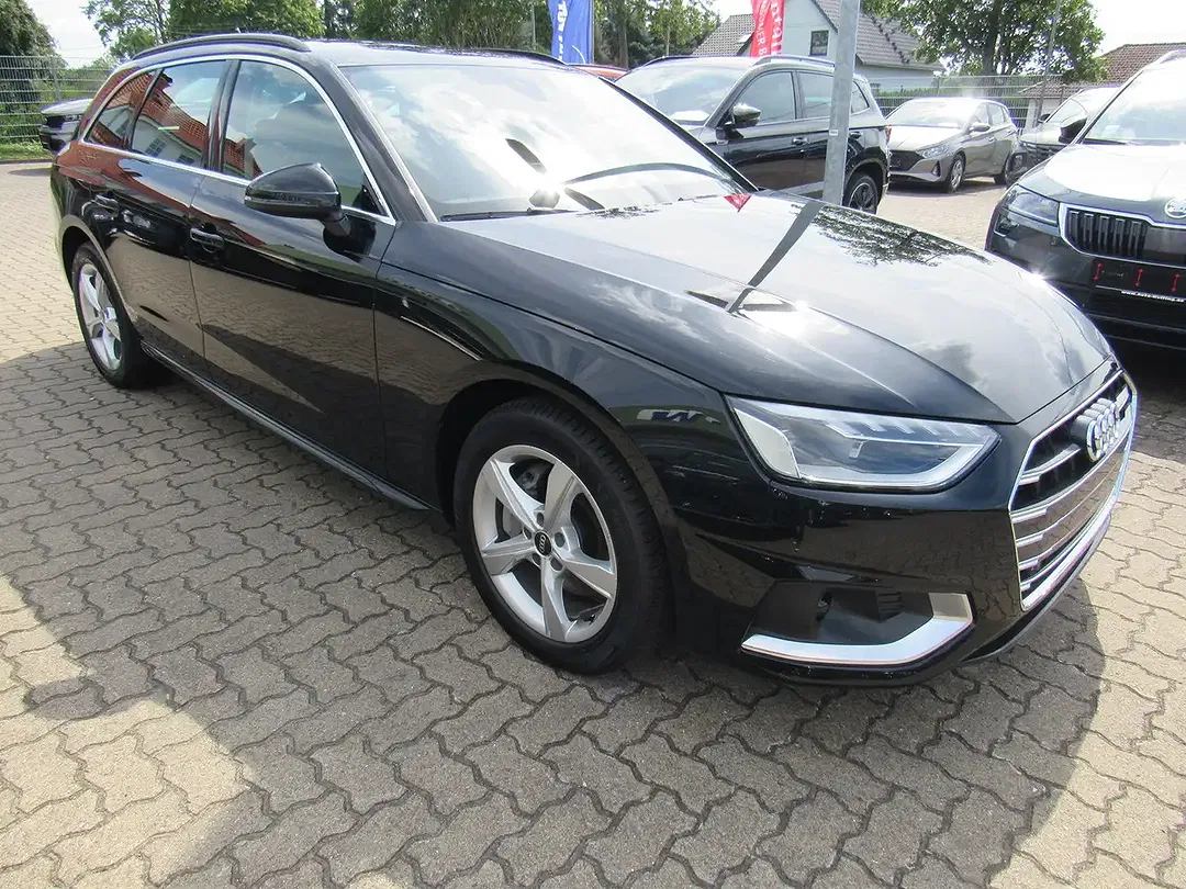 Audi A4 - Thumbnail 4