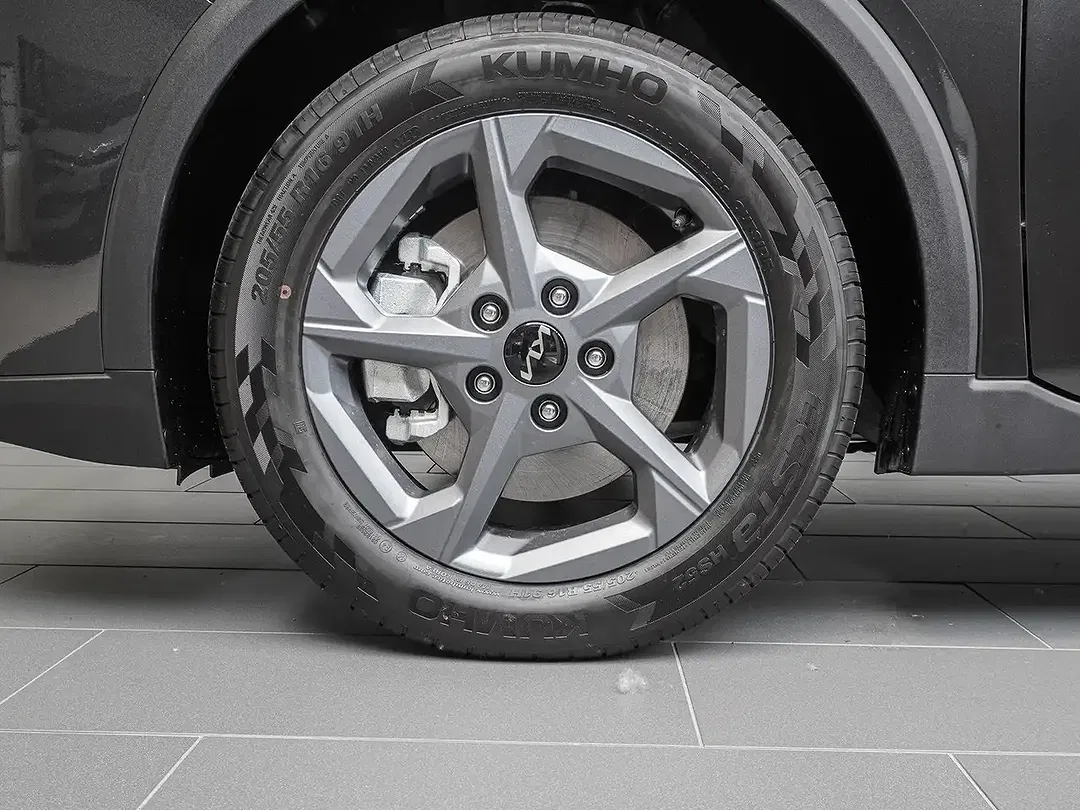 Kia K4 - Thumbnail 3