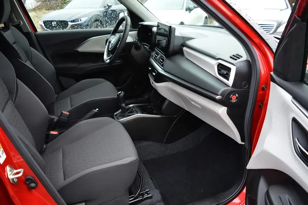 Suzuki Swift - Thumbnail 10