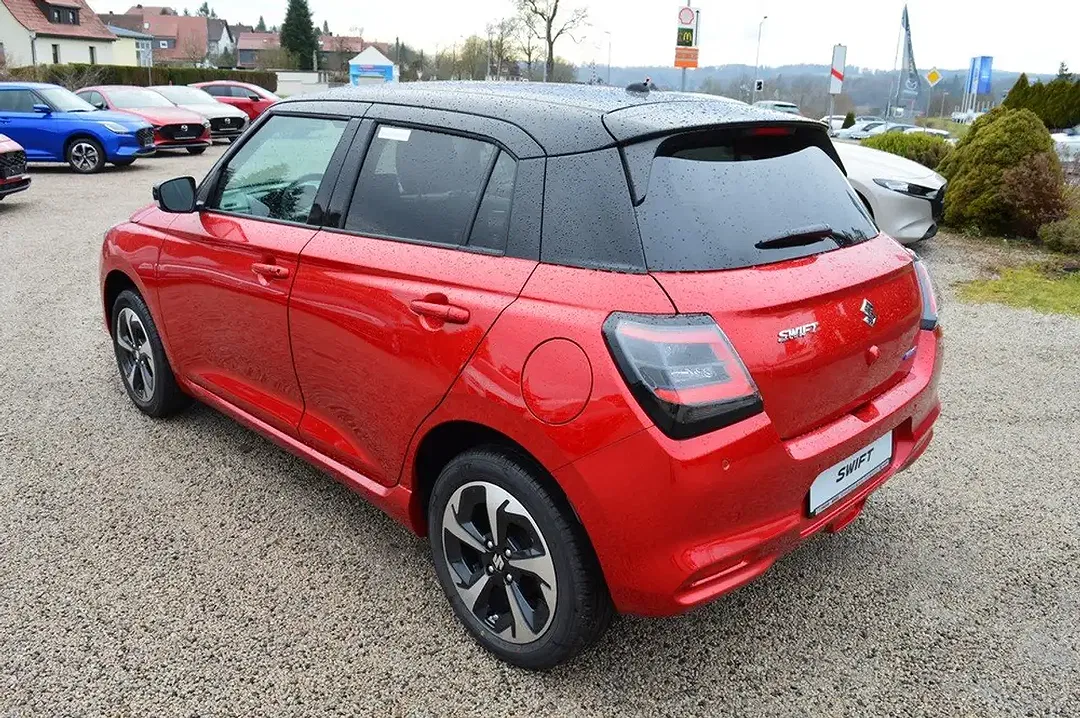 Suzuki Swift - Thumbnail 6