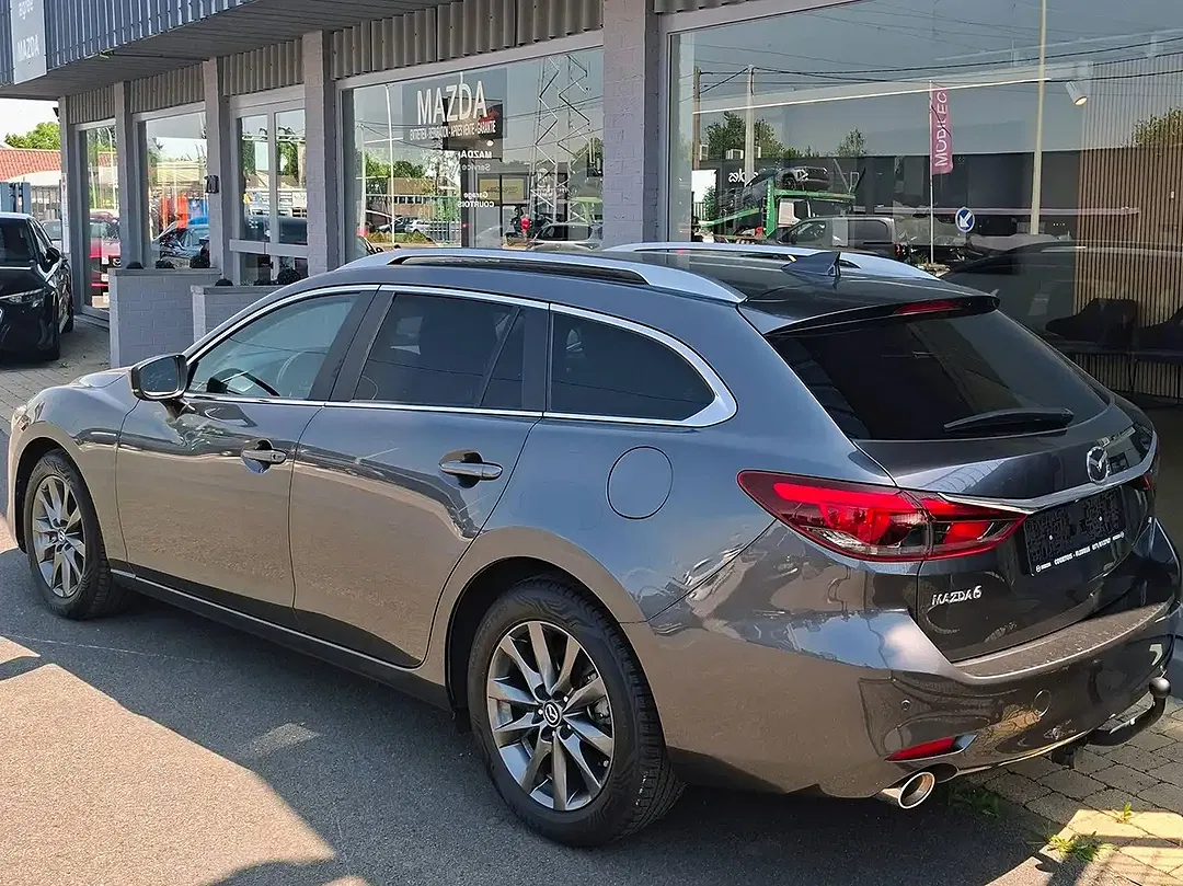 Mazda 6 - Thumbnail 3