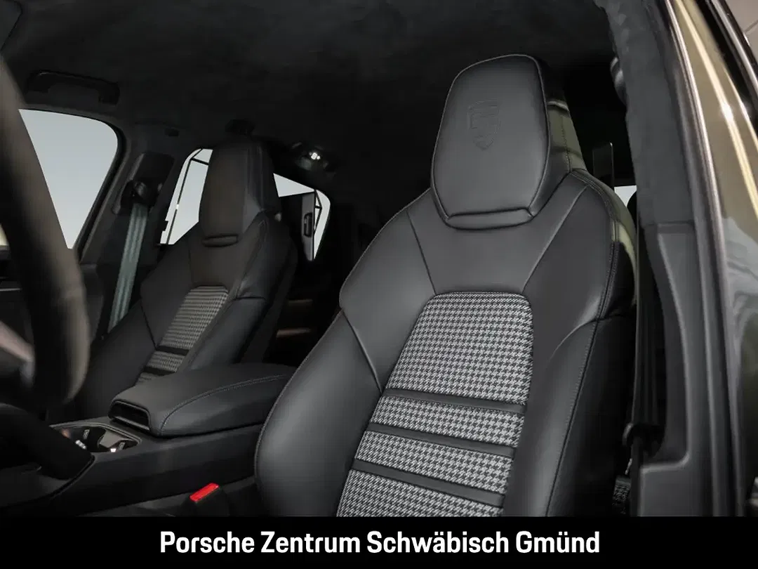 Porsche Cayenne - Thumbnail 6