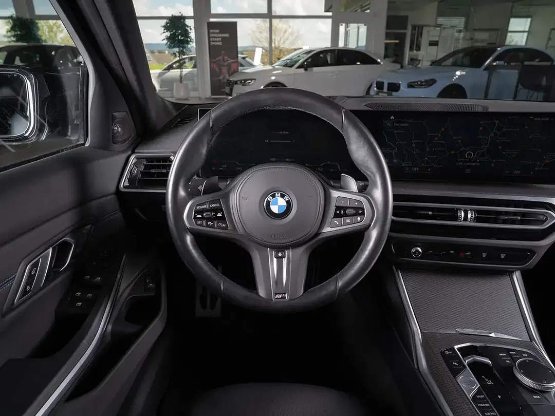BMW M3 - Thumbnail 11