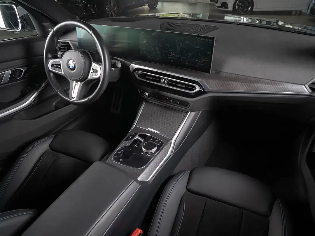 BMW M3 - Thumbnail 13