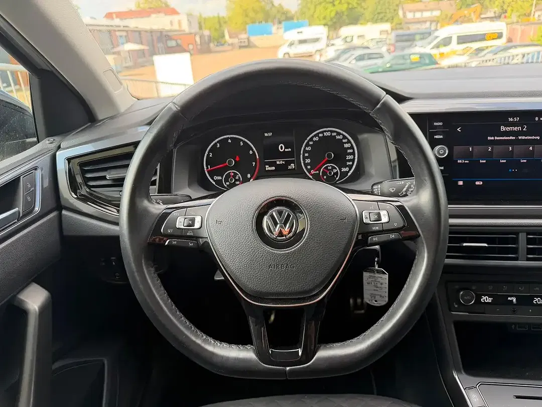 Volkswagen Polo - Thumbnail 10