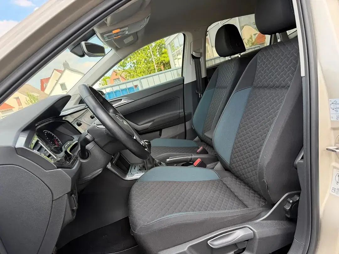 Volkswagen Polo - Thumbnail 11