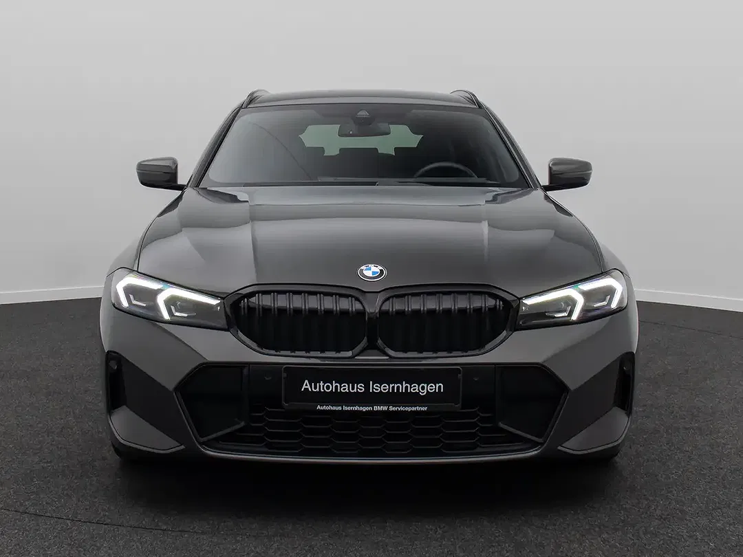 BMW 330 - Thumbnail 2