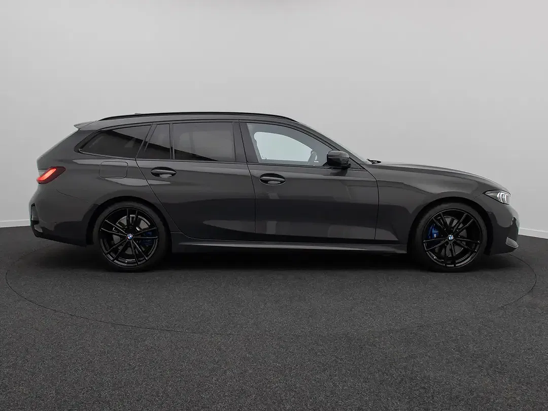 BMW 330 - Thumbnail 5