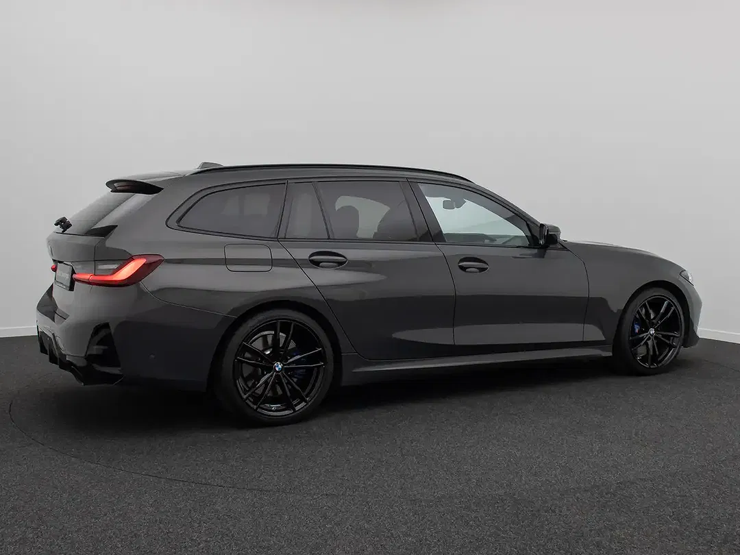 BMW 330 - Thumbnail 6