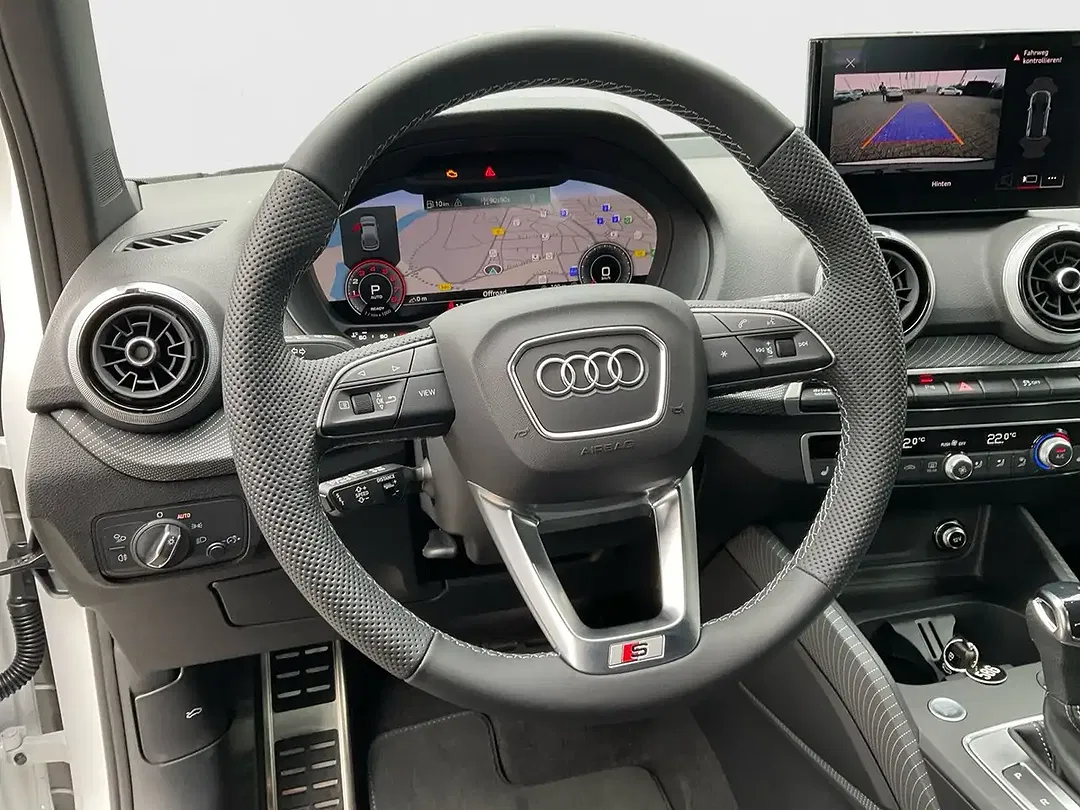 Audi Q2 - Thumbnail 12