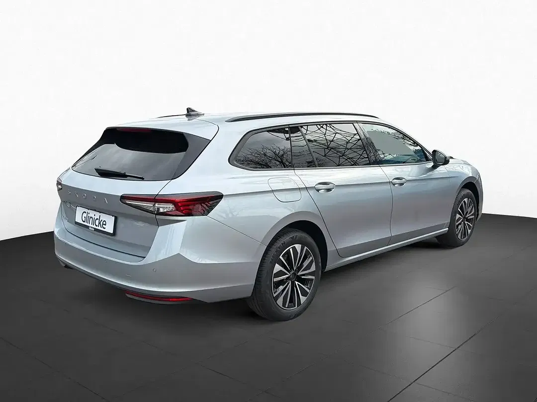 Skoda Superb - Thumbnail 2