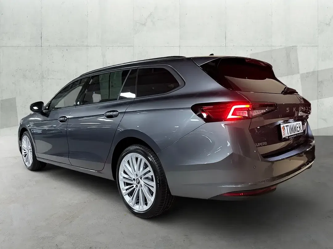 Skoda Superb - Thumbnail 3