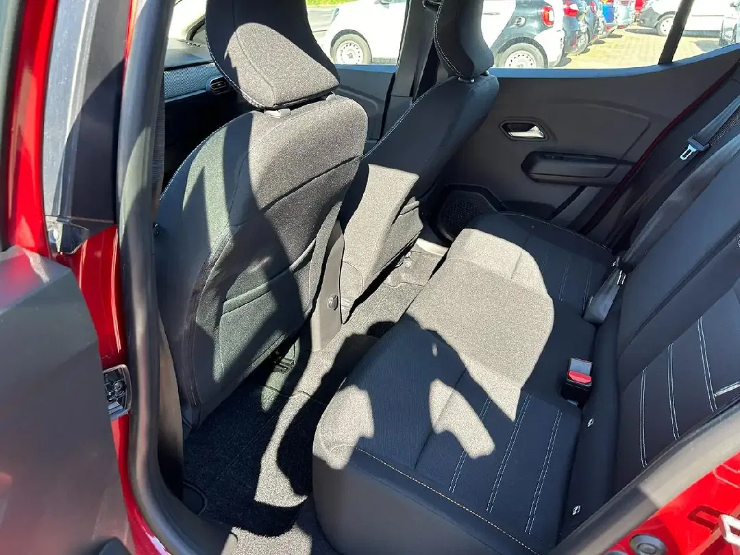 Dacia Sandero - Thumbnail 13