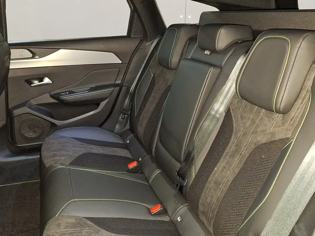 Peugeot 308 - Thumbnail 12