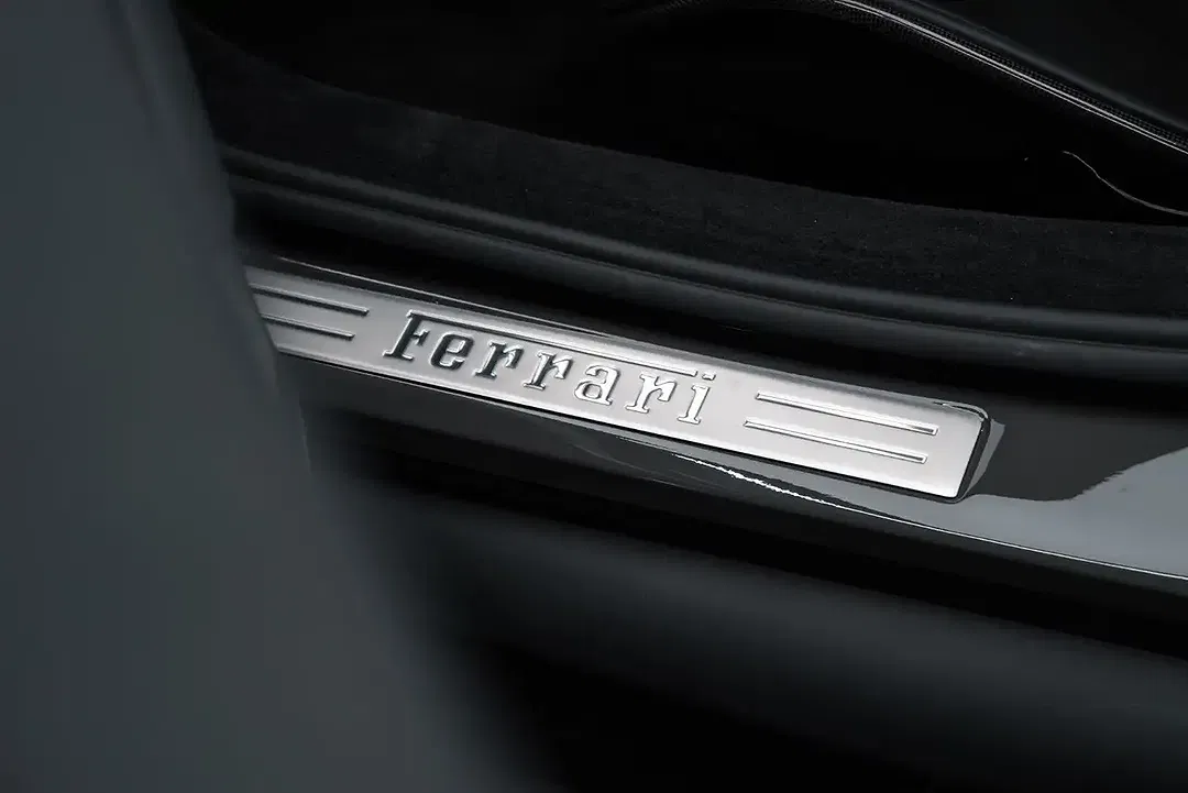 Ferrari 296 GTS - Thumbnail 6