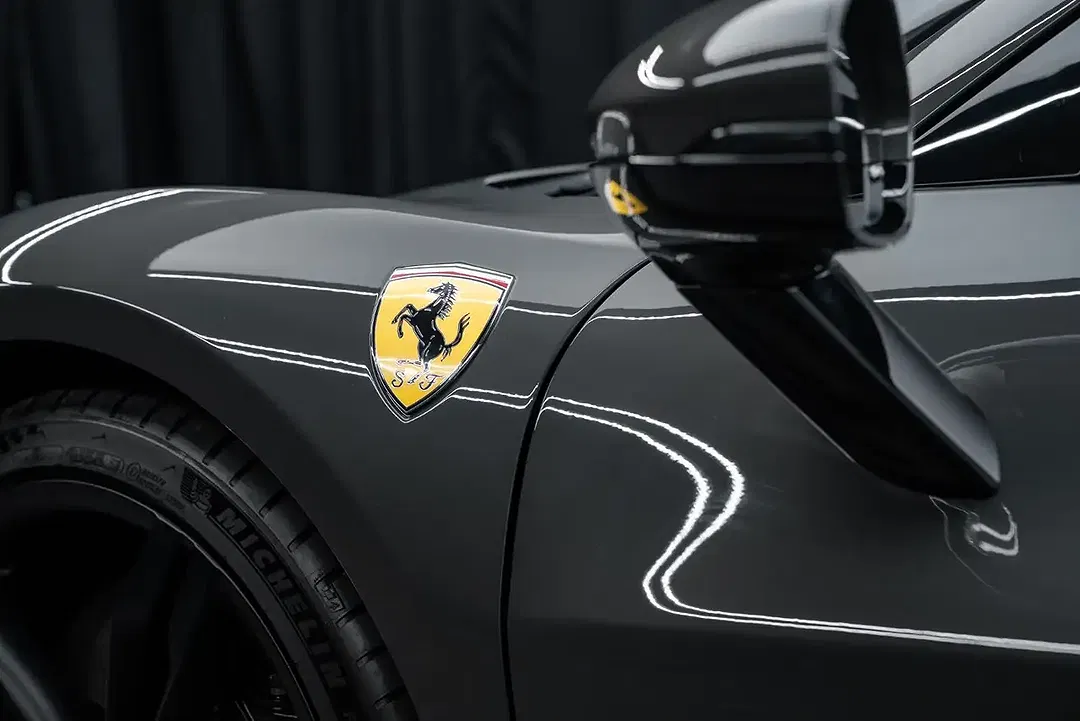 Ferrari 296 GTS - Thumbnail 9