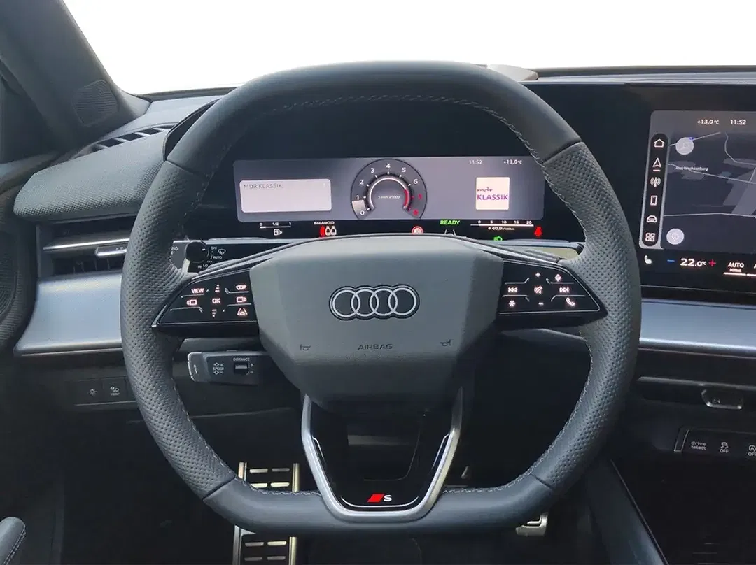 Audi Q3 - Thumbnail 11