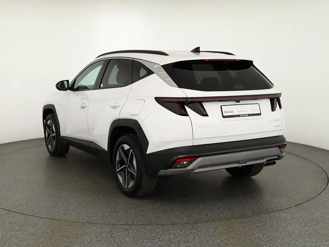 Hyundai TUCSON - Thumbnail 2