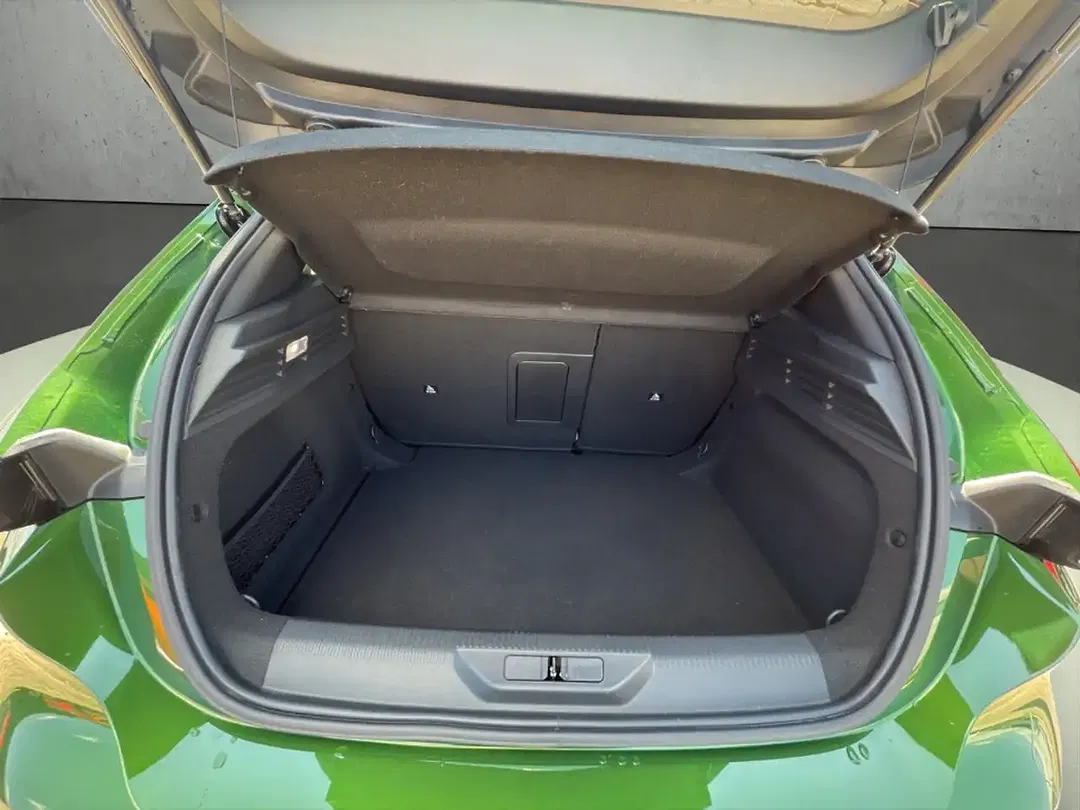 Peugeot 308 - Thumbnail 7
