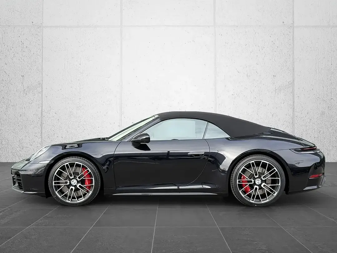 Porsche 992 - Thumbnail 2