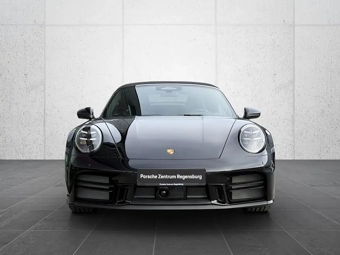 Porsche 992 - Thumbnail 4