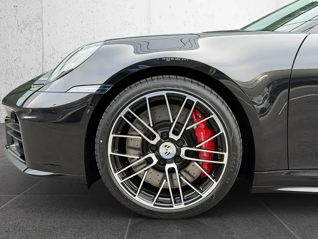 Porsche 992 - Thumbnail 6