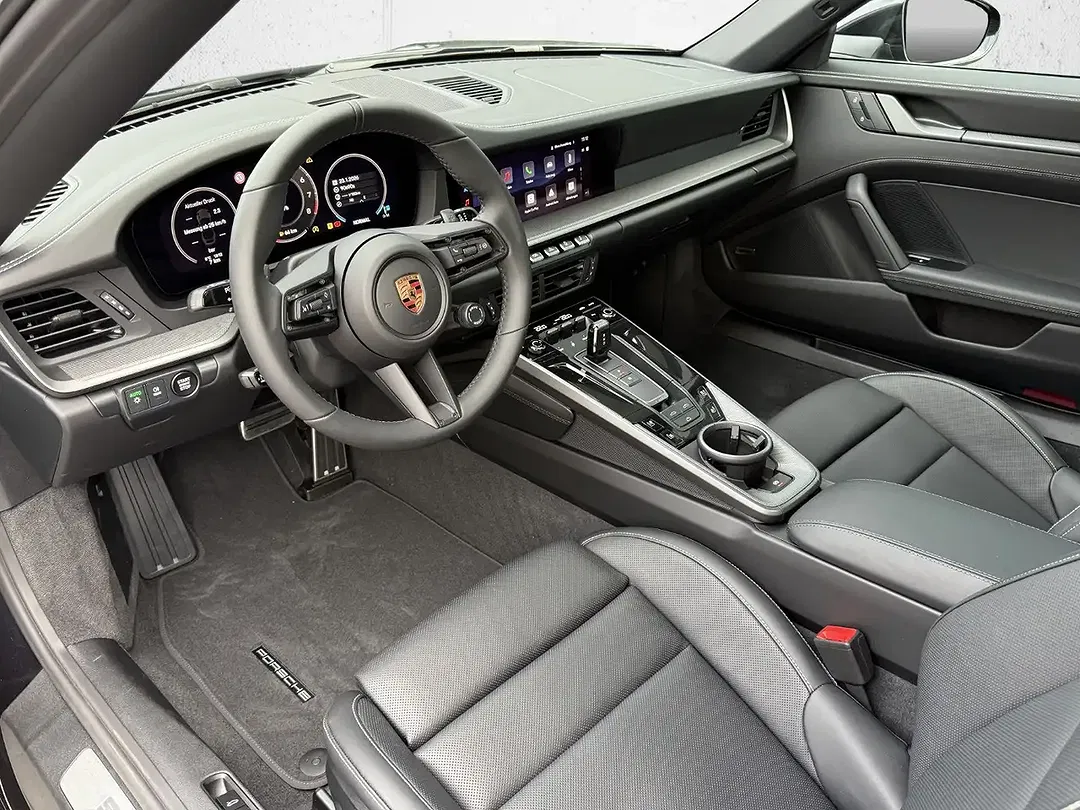 Porsche 992 - Thumbnail 7