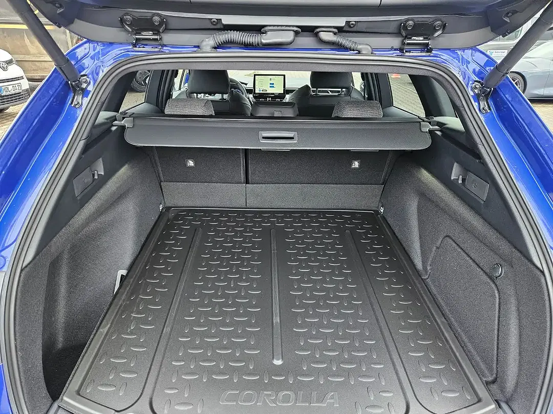 Toyota Corolla - Thumbnail 9