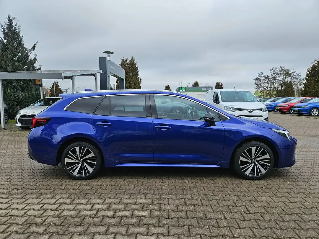 Toyota Corolla - Thumbnail 12
