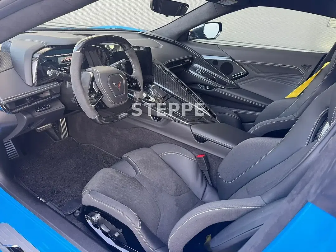Corvette C8 - Thumbnail 8